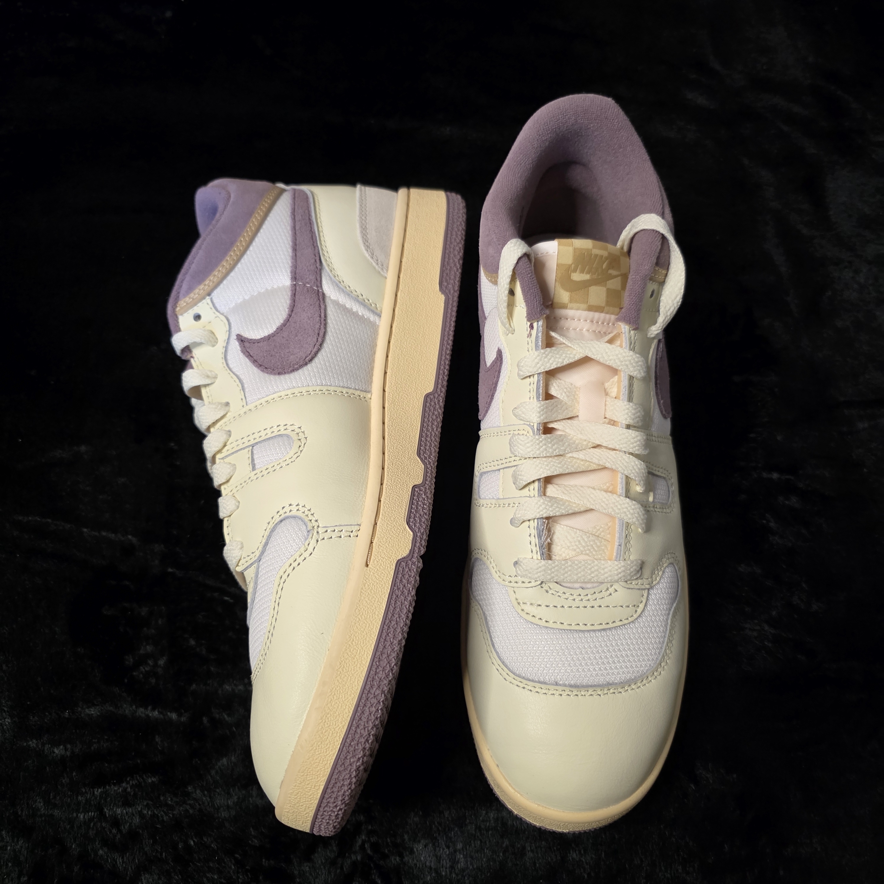 Men Sz 10 Nike Mac Attack Mid-Top Sneakers In Cream/White And Lavender/Purple